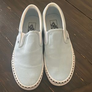 Selling it because I don’t need it.  Worn it once